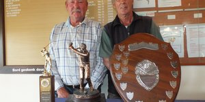 Bev Swart as die Uitklop Enkel Kampioen en Charlie Bent as die Klubkampioen en Sloegterskampioen  